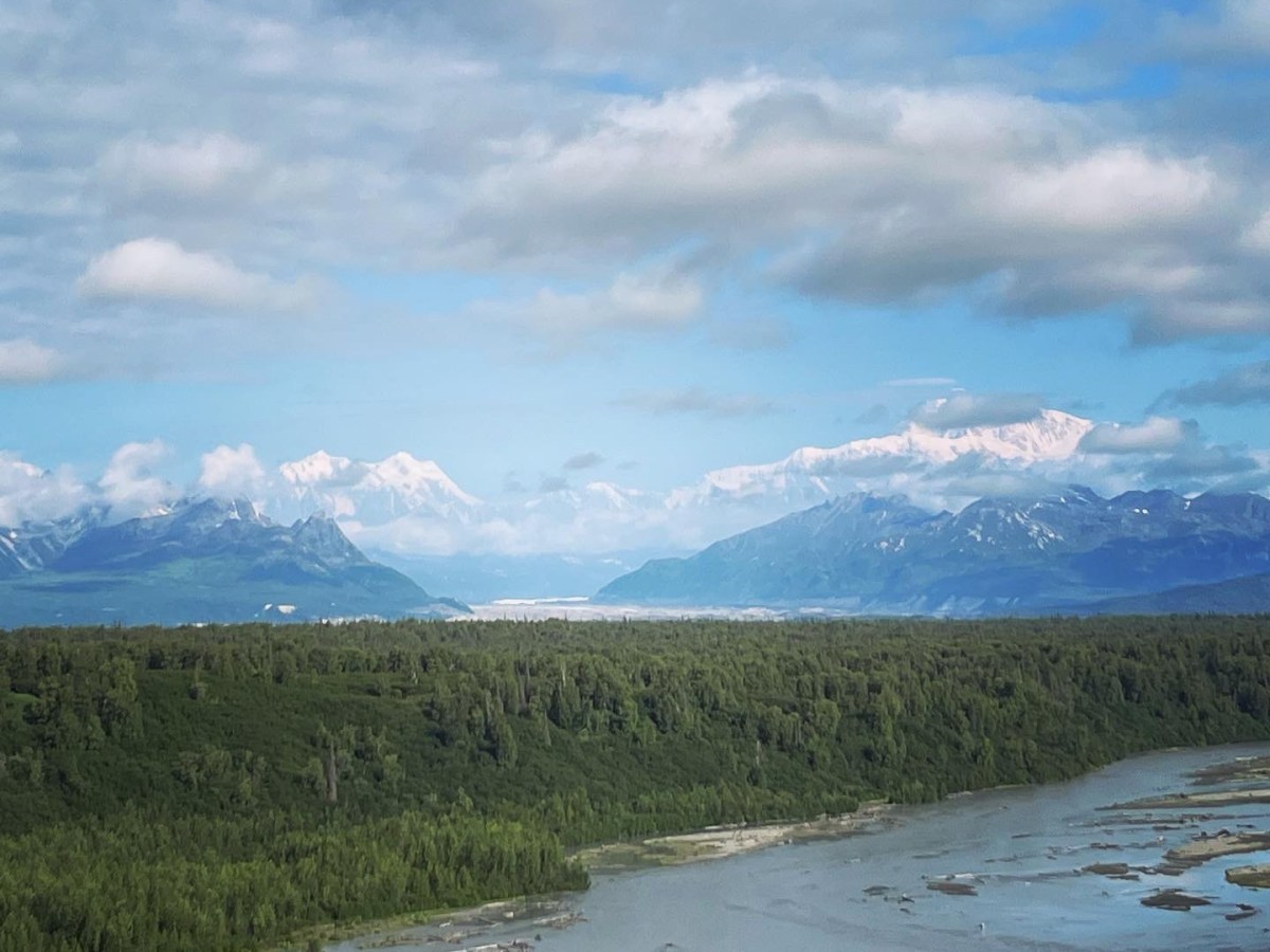 Chillaxen in Nenana, op zoek naar Mount Denali en op visite in een vervallen goudmijn